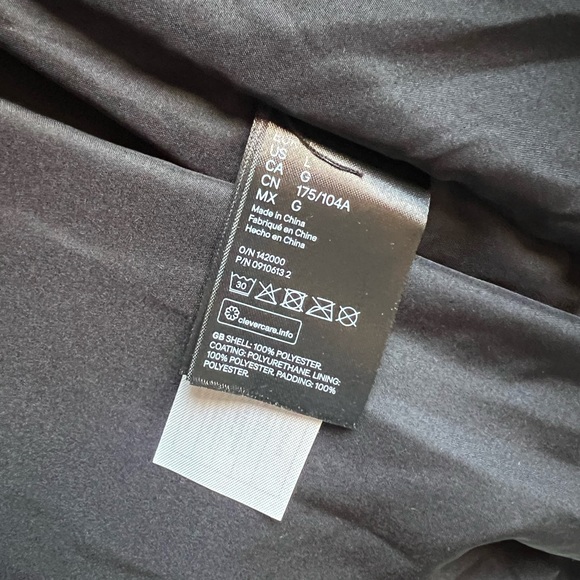 H&M Faux Leather Quilted Puffy Bomber Jacket. US Large. Black. NWT. - Picture 9 of 10